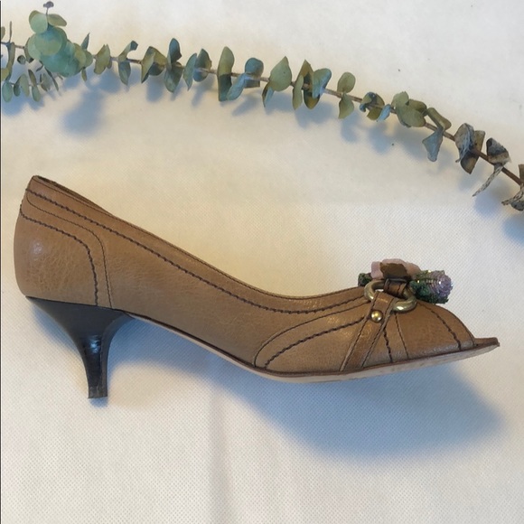 Valentino Peep Toe 1” Brown Heel - Picture 2 of 7